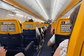 sinmed.cz/kauzy/jedno-dite-proste-neodleti-ryanair-chtel-nechat-trinactiletou-divku-v-praze-na-letisti-1061.html?utm_source=www.seznam.cz&utm_medium=seznam_distribuce&utm_campaign=lide